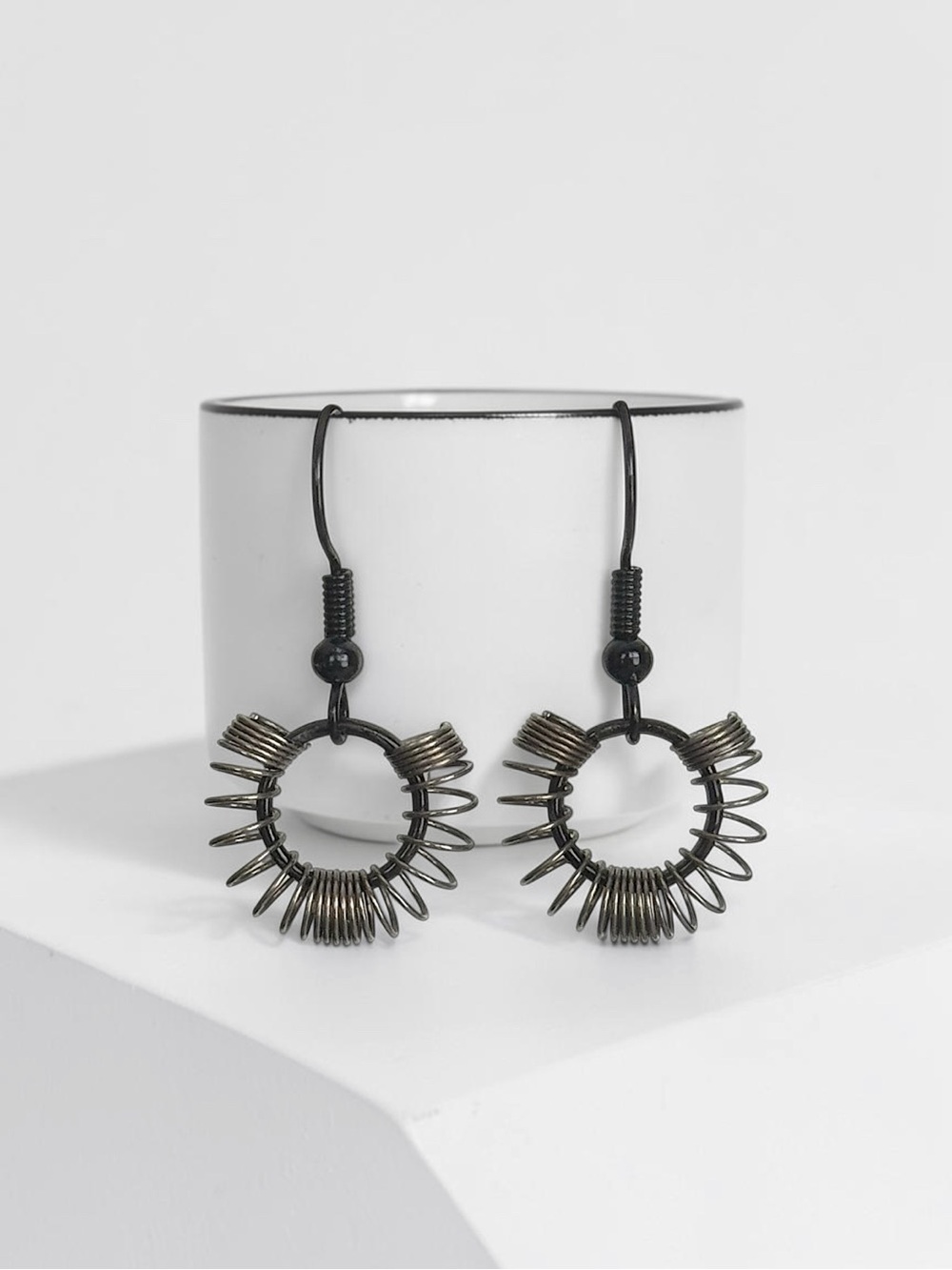 5 For $25💫Alternative Gunmetal Coiled Spring Dangles Earrings